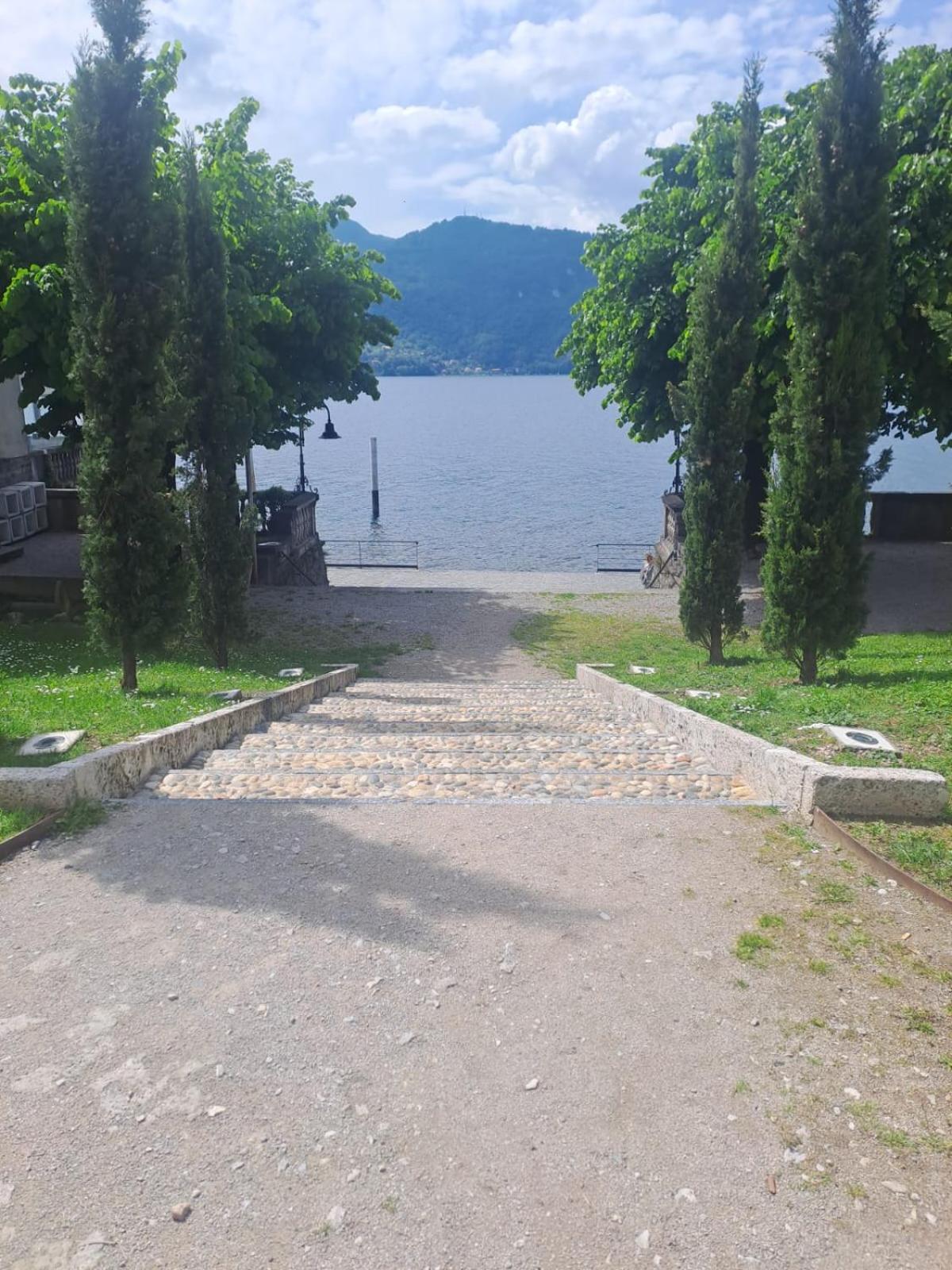 Il Gatto E La Volpe Foresteria Lombarda Lierna Esterno foto